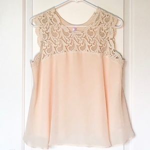 Flowy Cream/Off-White Lacey Shirt